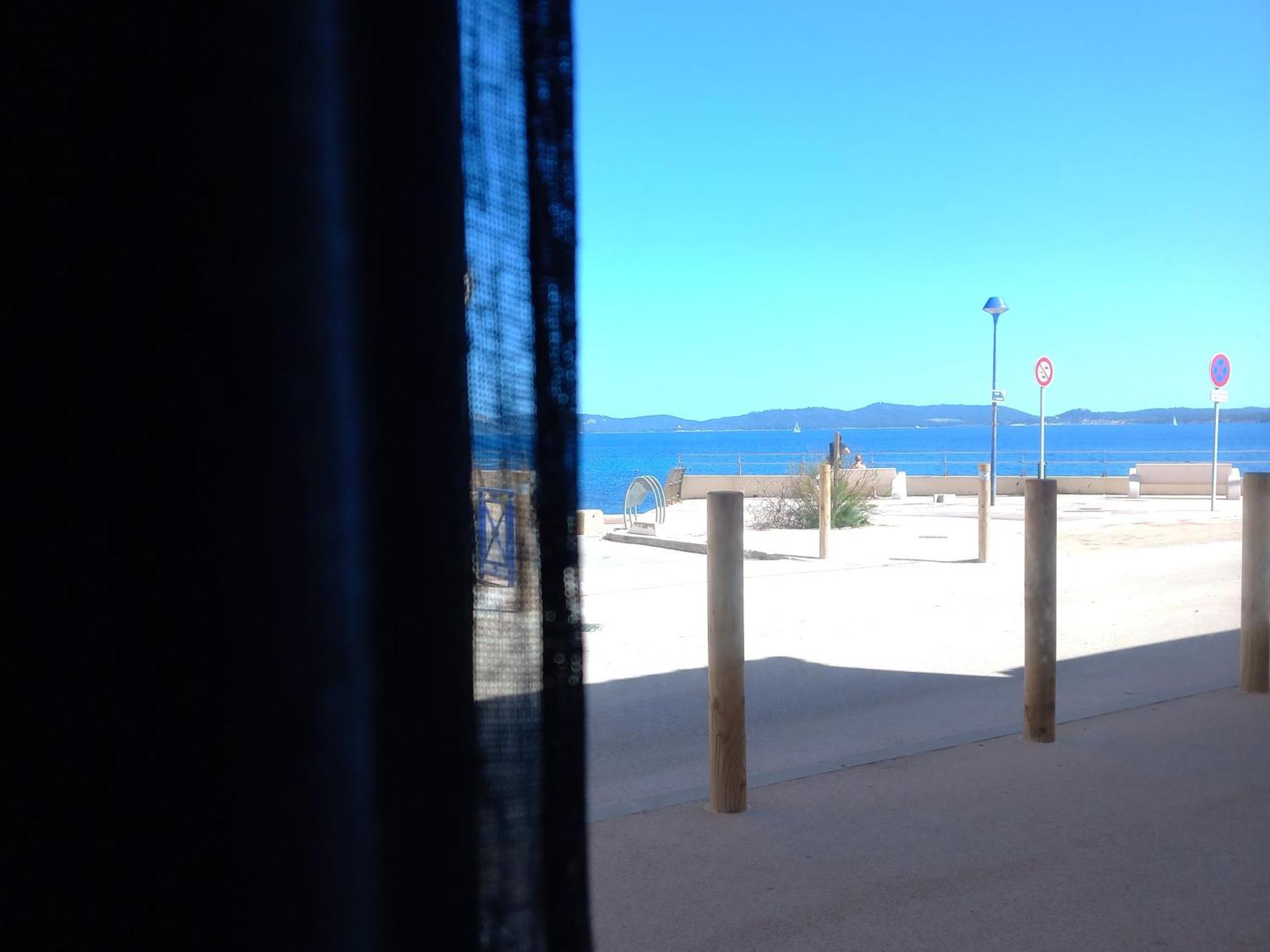 La Tour Fondue Vue Grand T2 Face A Porquerolles Drap Serviette Non Fournis Hyeres